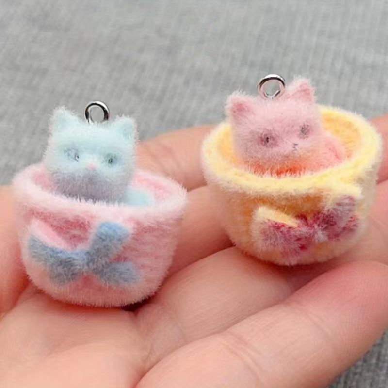 4個入り3Dぬいぐるみ樹脂製猫ペンダント、DIYジュエリー製 - Resin Craft Projects のレビューと価格